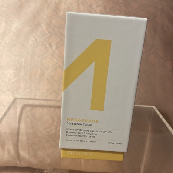 Zitsticka MEGASHADE™
Breakout-proof SPF 50 serum.  NWT - Picture 4 of 5